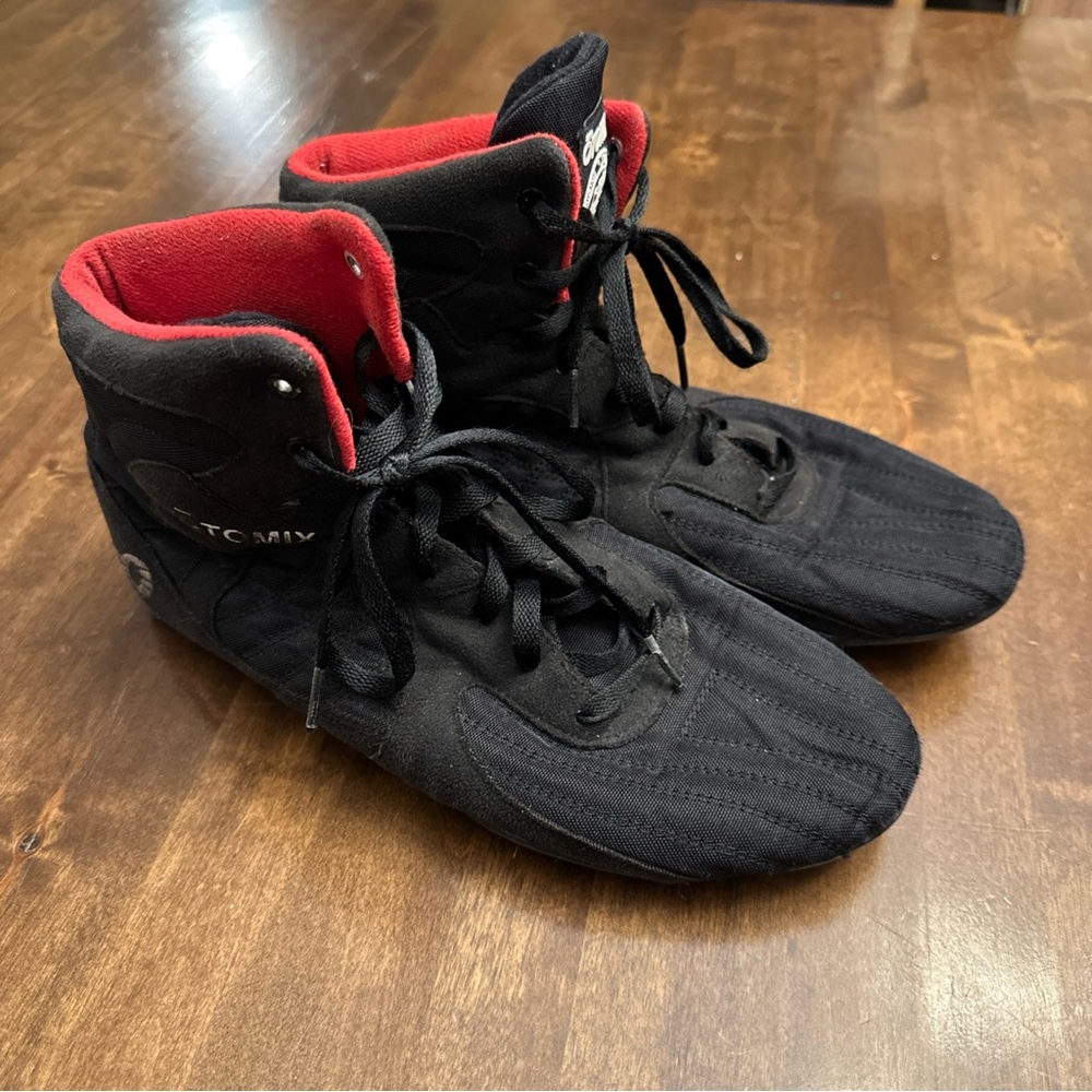 Otomix‎ Shoes MX 3000 Mens 10.5 Lifting Boxing Gym  *Major Flaw*